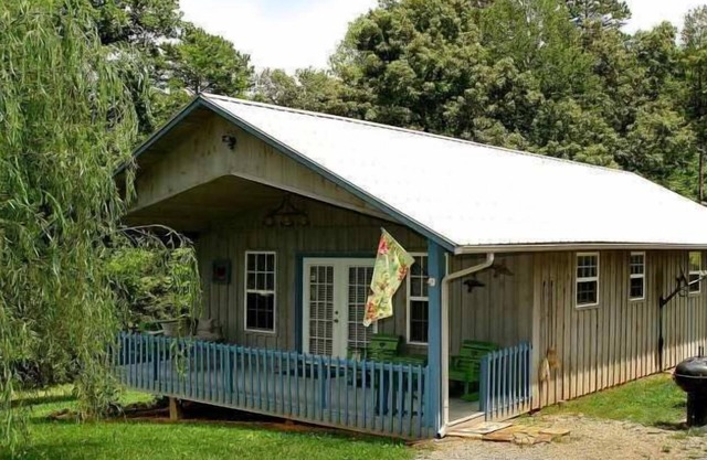 Country Cottage near Cosby and Gatlinburg
