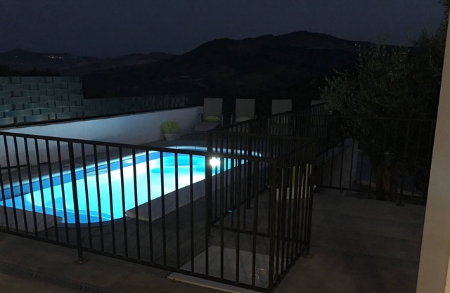 Country Designer Cottage mit Pool und Blick ins Paradies! Danza La Luna!