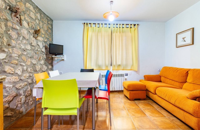 Country House 'La Caseta Del Forn' with Mountain View