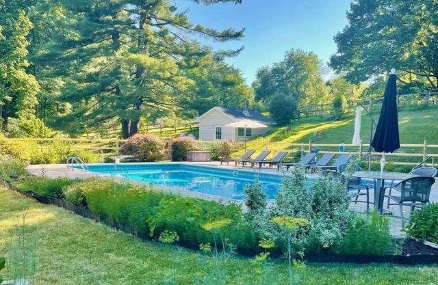 Country Estate Outside Hudson - Heated Extra Large Pool w/ Outdoor Barrel Sauna