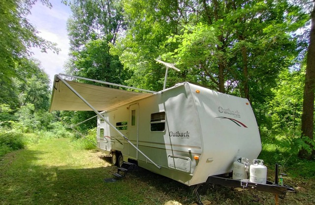 Country Farm Nature Off Grid RV Getaway