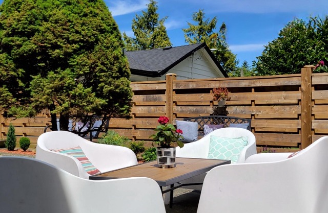 COUNTRY HEXAGON HUT - Gehen Sie zum Weingut & Berry Farm - Wanderweg - Fort Langley