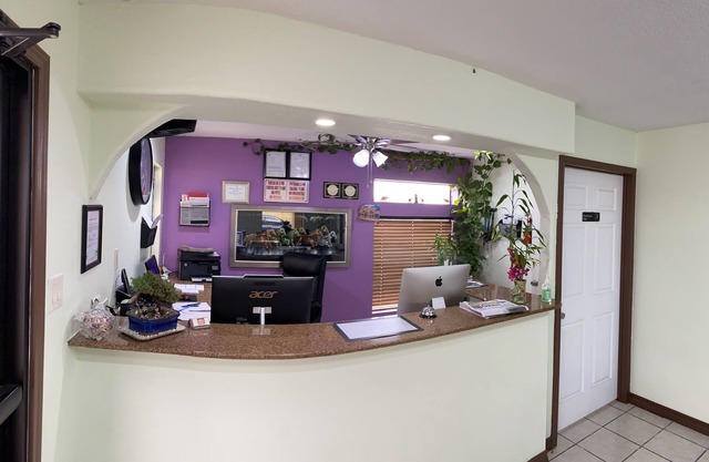 Country Hill Inn and Suites