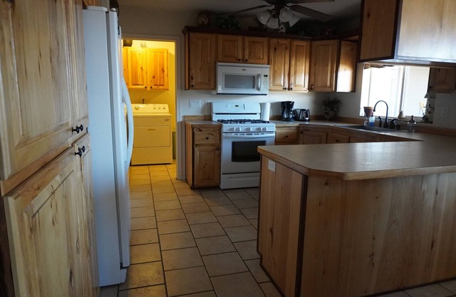 Country home in the Bitterroot close to skiing, hiking and lakes