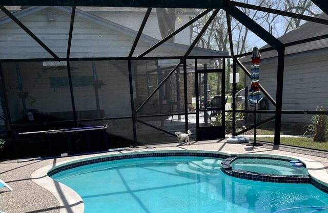 Country home w/pool