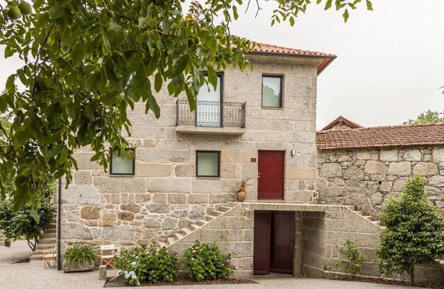 Landhaus. 3 schlafzimmer. Eingefügt in "Bio-Bauernhof" 7 ha. Casas do Ermo