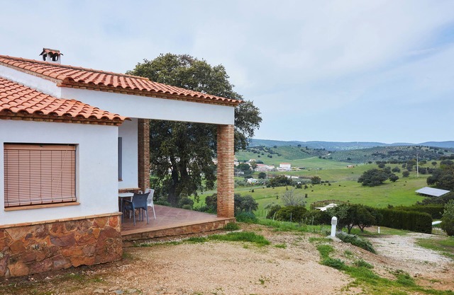 Landhaus 'Casa Las Niñas' mit Bergblick, Gemeinschaftspool und Klimaanlage