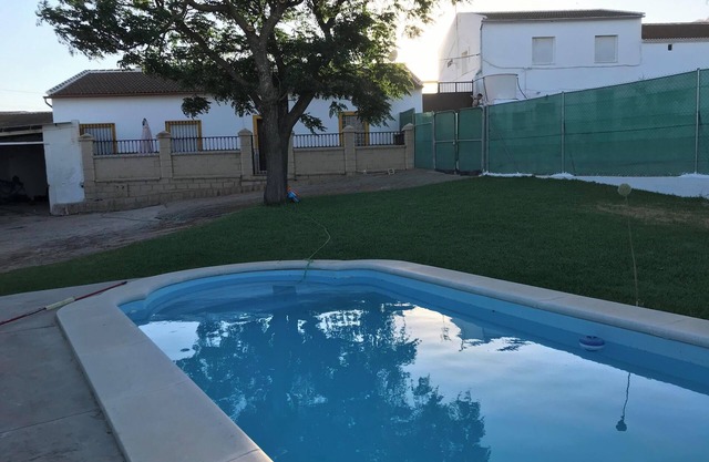 Country House 'Cortijo Vista Alegre' with Lake View, Pool & Wi-Fi