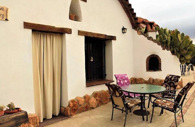 Landhaus 'El Olivo' mit Gemeinschaftspool, Wi-Fi und Klimaanlage