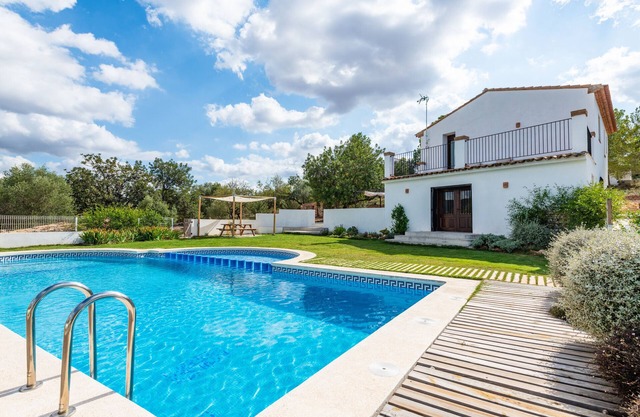 Finca 'Mas Del Sandungo' mit Bergblick, privatem Pool und WLAN