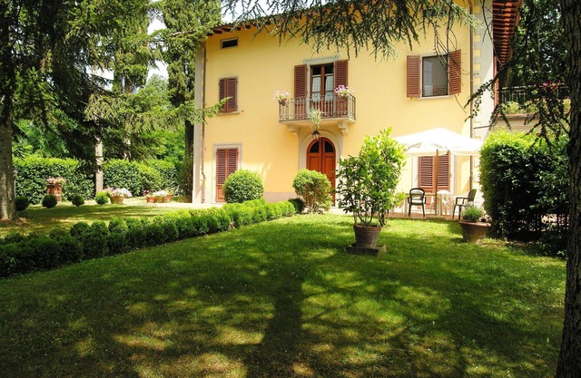 Landhaus in Vicchio mit 8 Schlafzimmern 16 Schlafplätzen