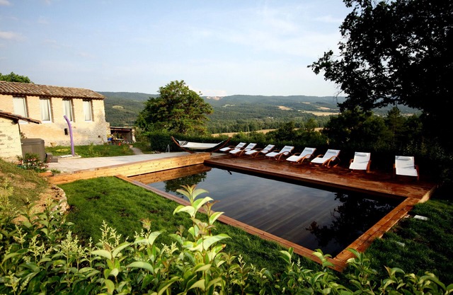 Finca "Hameau Des Oraisonis" mit Bergblick, privatem Pool und WLAN