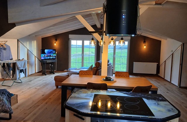 Landhaus 'Hof Sorgenfrei' mit Bergblick, WLAN und Klimaanlage