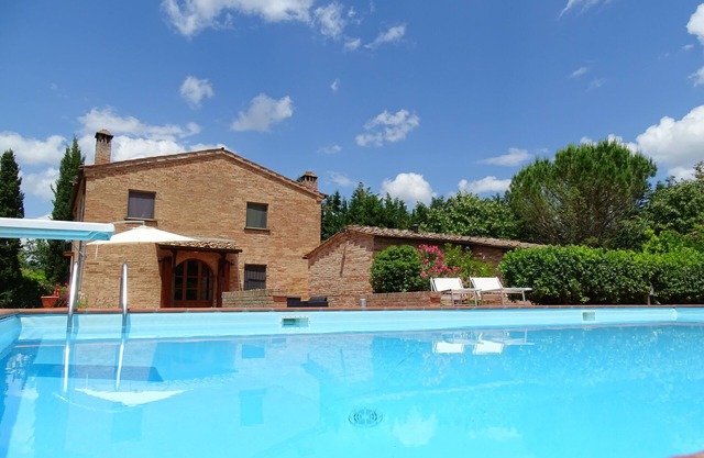 Landhaus in Crete Senesi zwischen Siena und Val d'Orcia