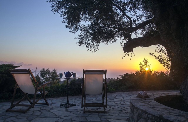 Landhaus im Olivenhain mit atemberaubenden Blick aufs Meer