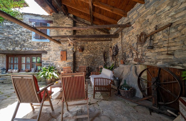 Landhaus 'La Solana' mit Bergblick, Gemeinschaftspool und Wi-Fi