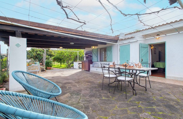 Finca 'La Villa Del Relax' mit Blick auf die Hügellandschaft, Terrasse und Wi-Fi
