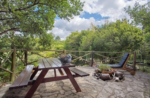 Ferienwohnung 'Quinta Do Castelo - Casa De Pedra' mit privater Terrasse, Wi-Fi und Klimaanlage