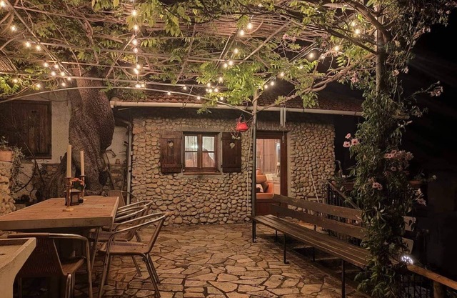Landhaus mit Pool und Meerblick
