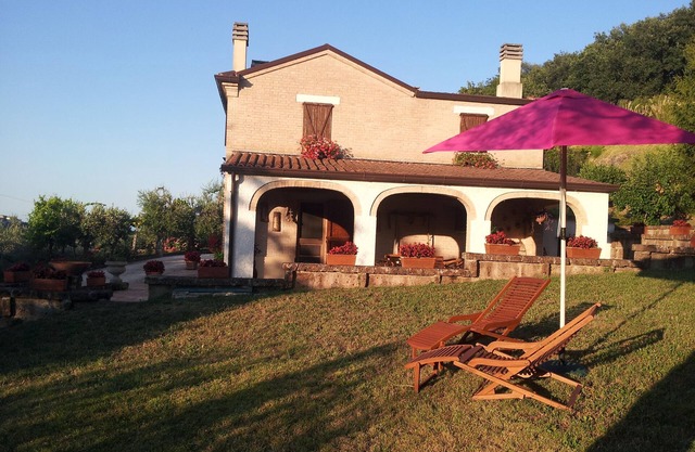 Landhaus mit Pool in der Provinz Fermo.