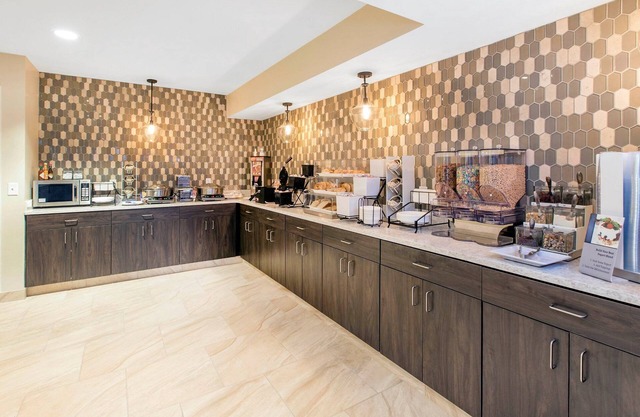 Country Inn & Suites by Radisson, Grandville-Grand Rapids West, MI