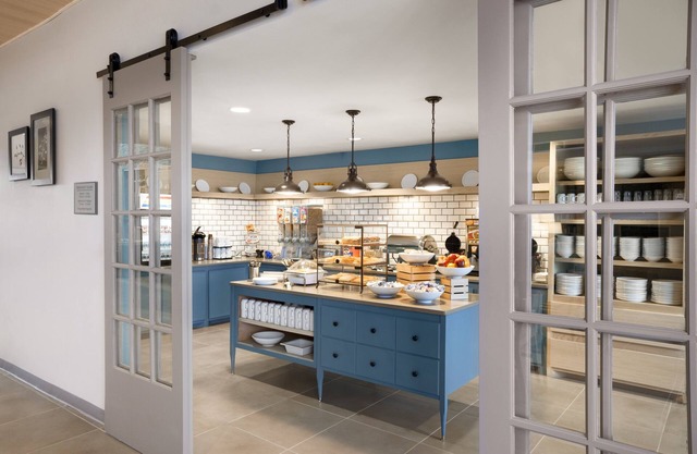 Country Inn & Suites by Radisson, Houghton, MI