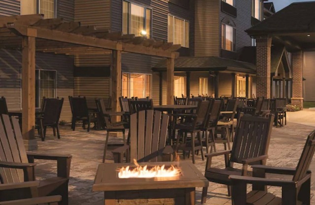 Country Inn & Suites by Radisson, Mankato Hotel and Conference Center, MN