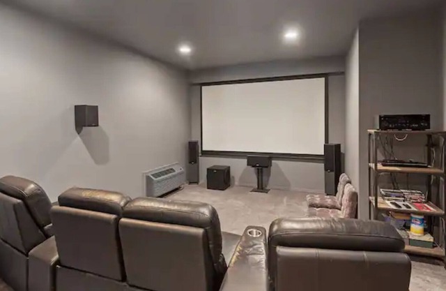 Country Retreat w/ Theatre Room and Sauna in the Applegate Valley
