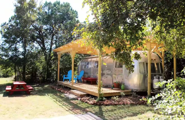 Country setting in South ATX!