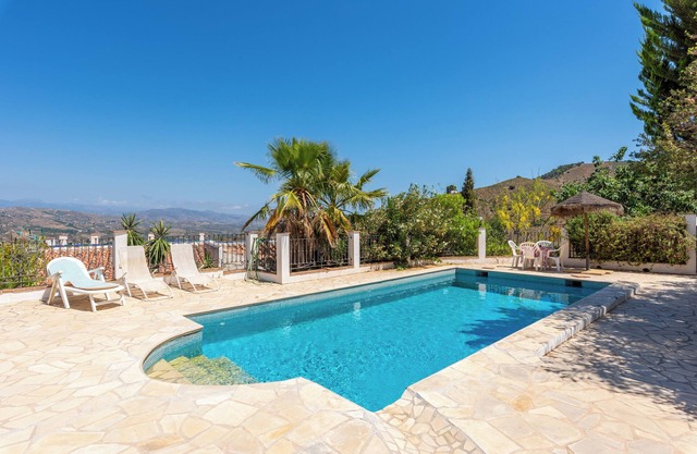 Landhaus in ruhiger Lage mit privatem Pool