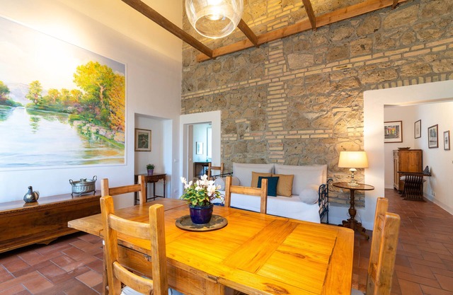 COUNTRY VILLA