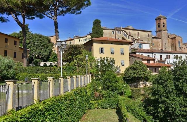 Countryside villa in Tuscany with swimming pool