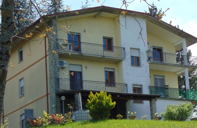 Countryside Apartment With Private Balcony to Enjoy Mountain Views
