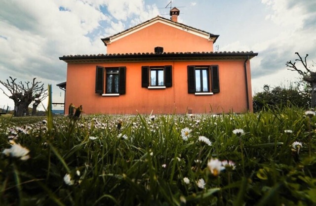 Schönes Ferienhaus in Urbania mit Garten