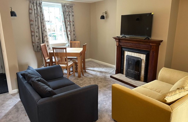 Countryside Holiday Cottage near village pub