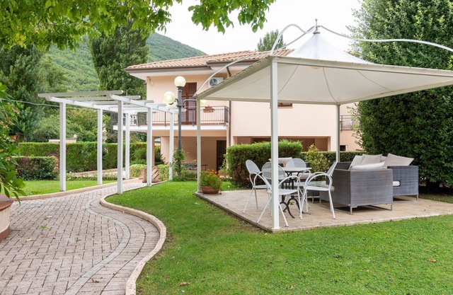 Zweizimmer-Ferienhaus mit Pool