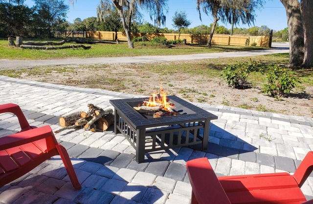 Countryside home on 1.05 protected acres with grill, firepit, AC & patio