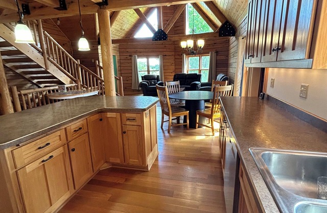 Countryside Log Home on Lake Villard