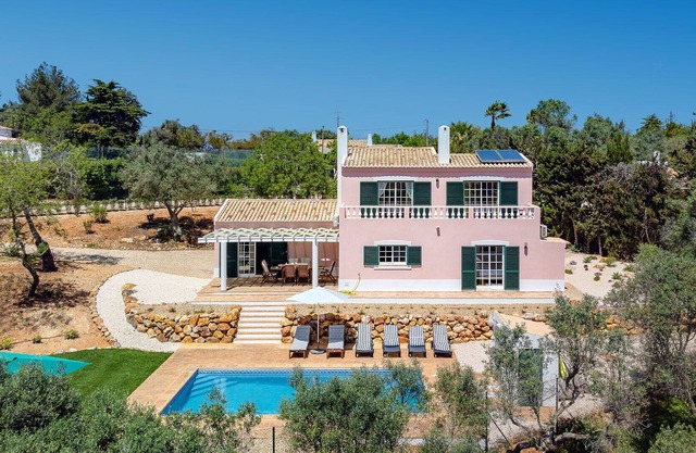 Countryside villa with pool [02]