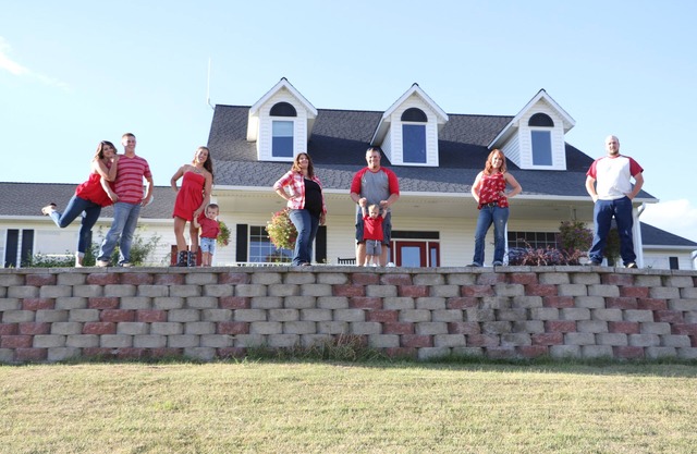 County setting w/a view, family home each private room to rent