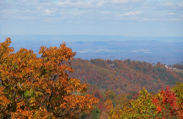 Das rauchige Bergrückzug eines perfekten Paares! Großartige Aussichten; Grenzen GSMNP!