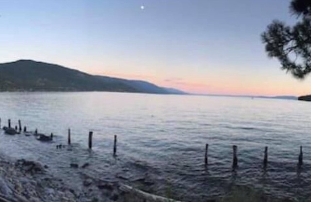Couples retreat on Flathead Lake with lake access!