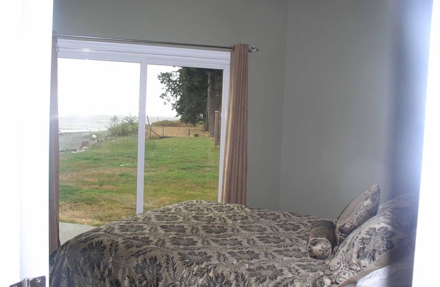 Courtenay Walk-On Waterfront Cottage (A) in der Bucht von Udina, Vancouver Island