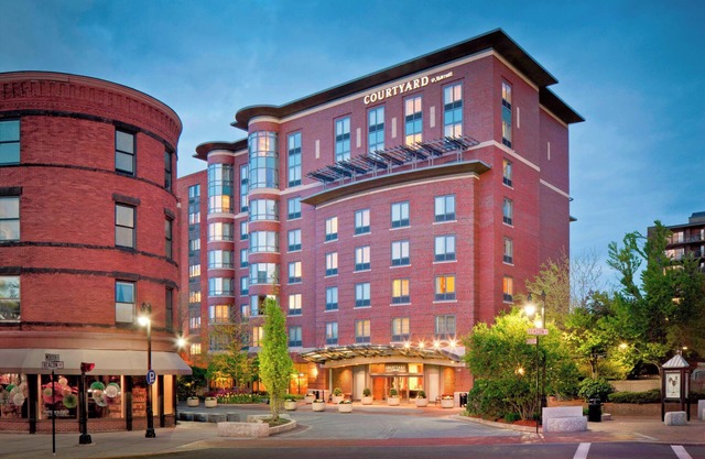 Courtyard by Marriott Boston Brookline