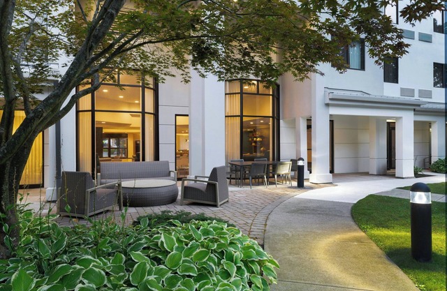 Courtyard By Marriott Danbury