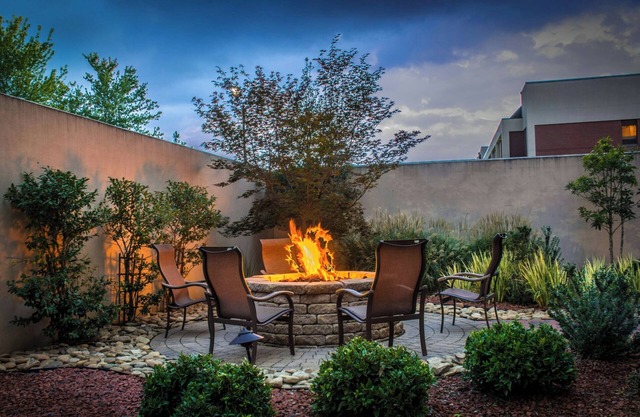 Courtyard by Marriott Greensboro Airport