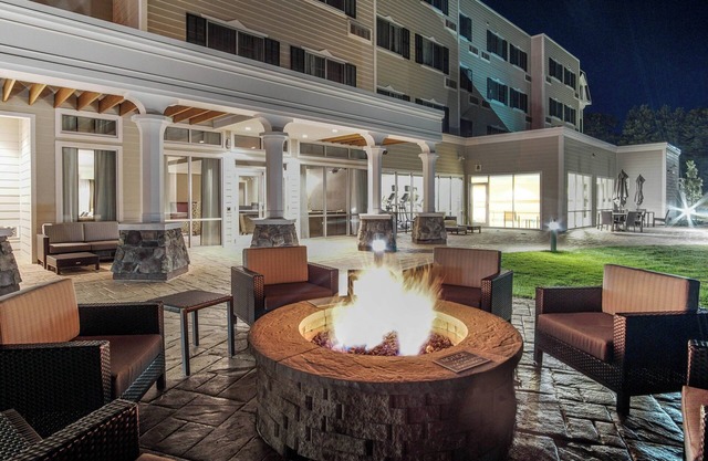 Courtyard by Marriott Lenox Berkshires