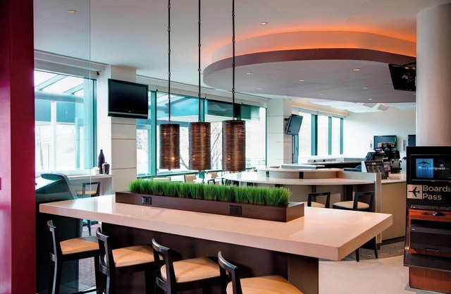 Courtyard by Marriott New York JFK Airport