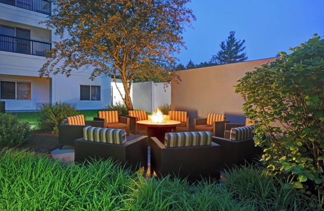 Courtyard by Marriott Raynham