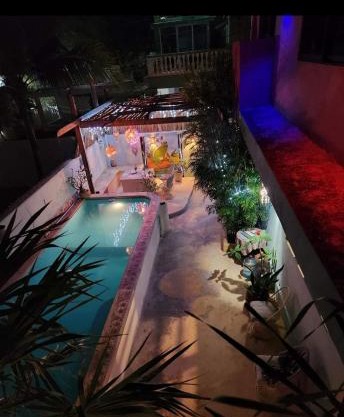 Courtyard family room